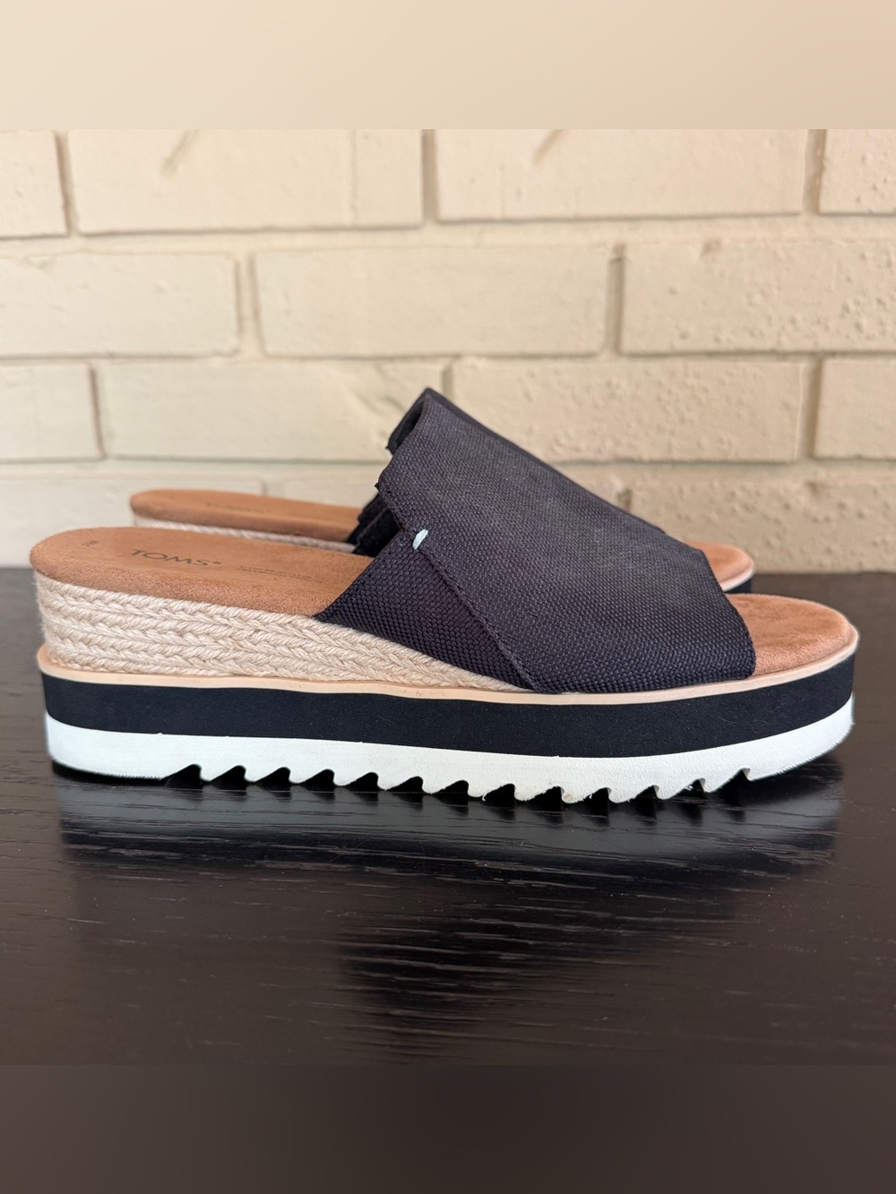 Toms Diana Mule Espadrille Wedge Sandals Black Size 8.5 Resort Beach Preppy